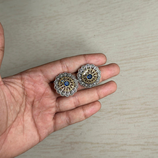 Round oxidized stud earrings