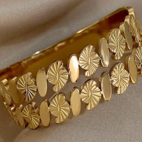 Floral Pattern Anti-Tarnish Kada Bracelet – Gold Finish