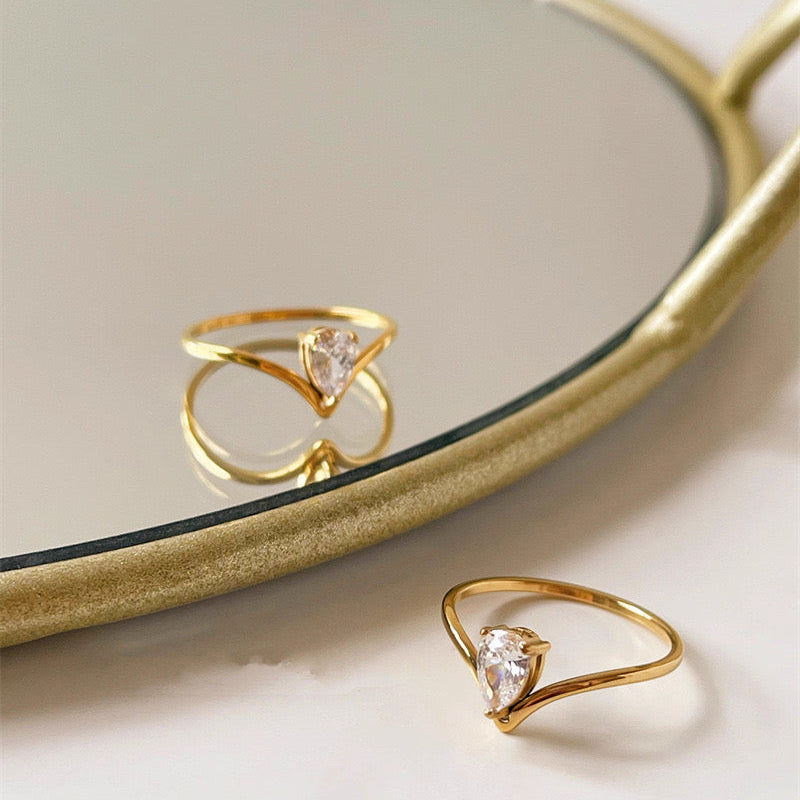 Pear-Cut Solitaire Gold Ring – Anti-Tarnish