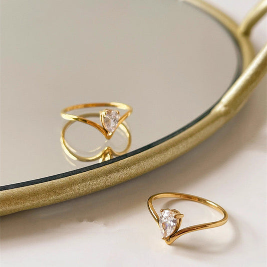 Pear-Cut Solitaire Gold Ring – Anti-Tarnish