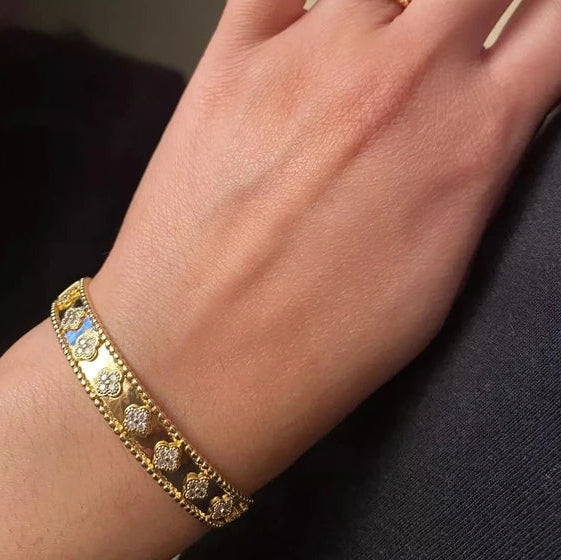 Anti tarnish gold plated kada diamond cut heart motif and beaded edge