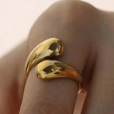 Adjustable Modern Gold-Toned Statement Ring – One Size Fits All