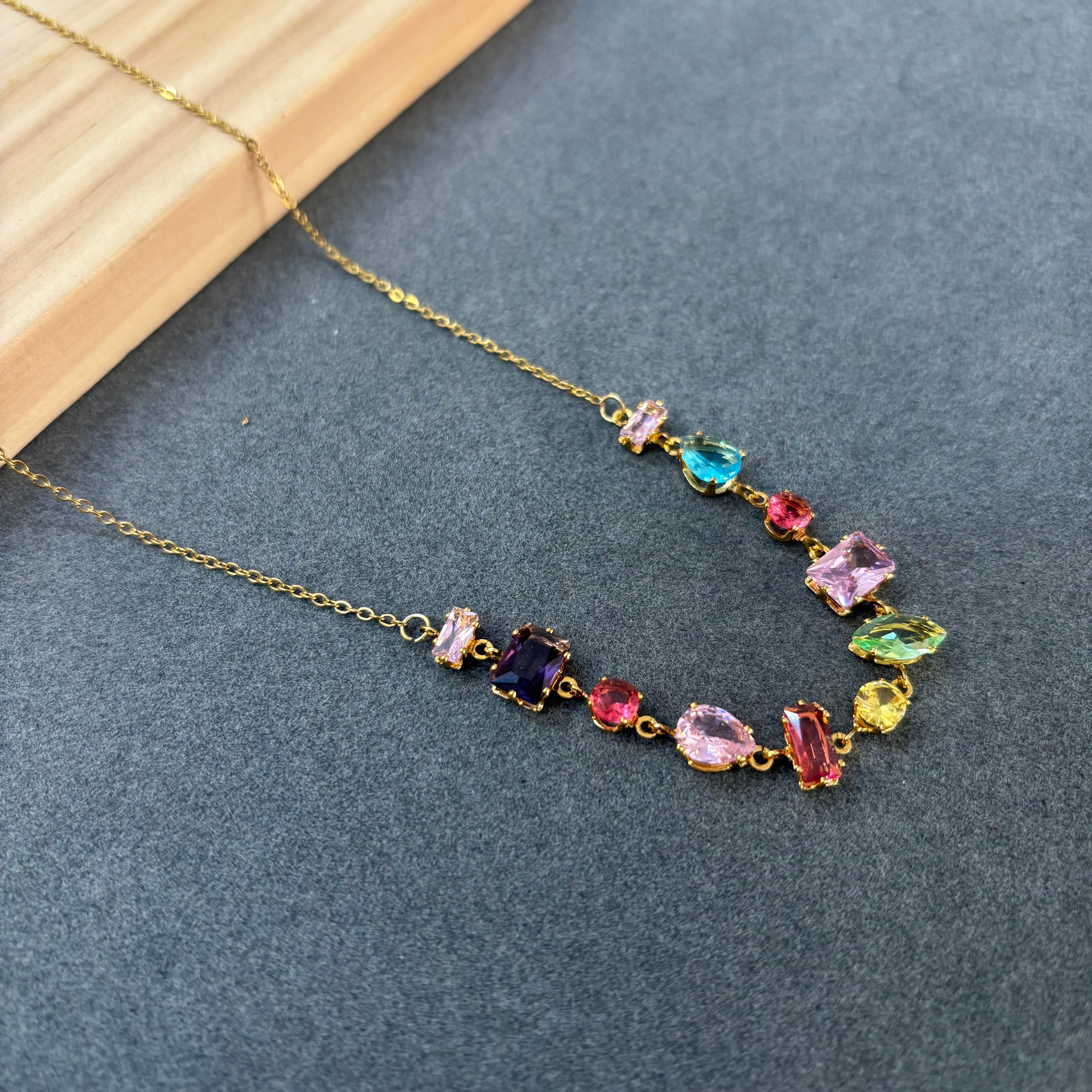 Crystal necklcae