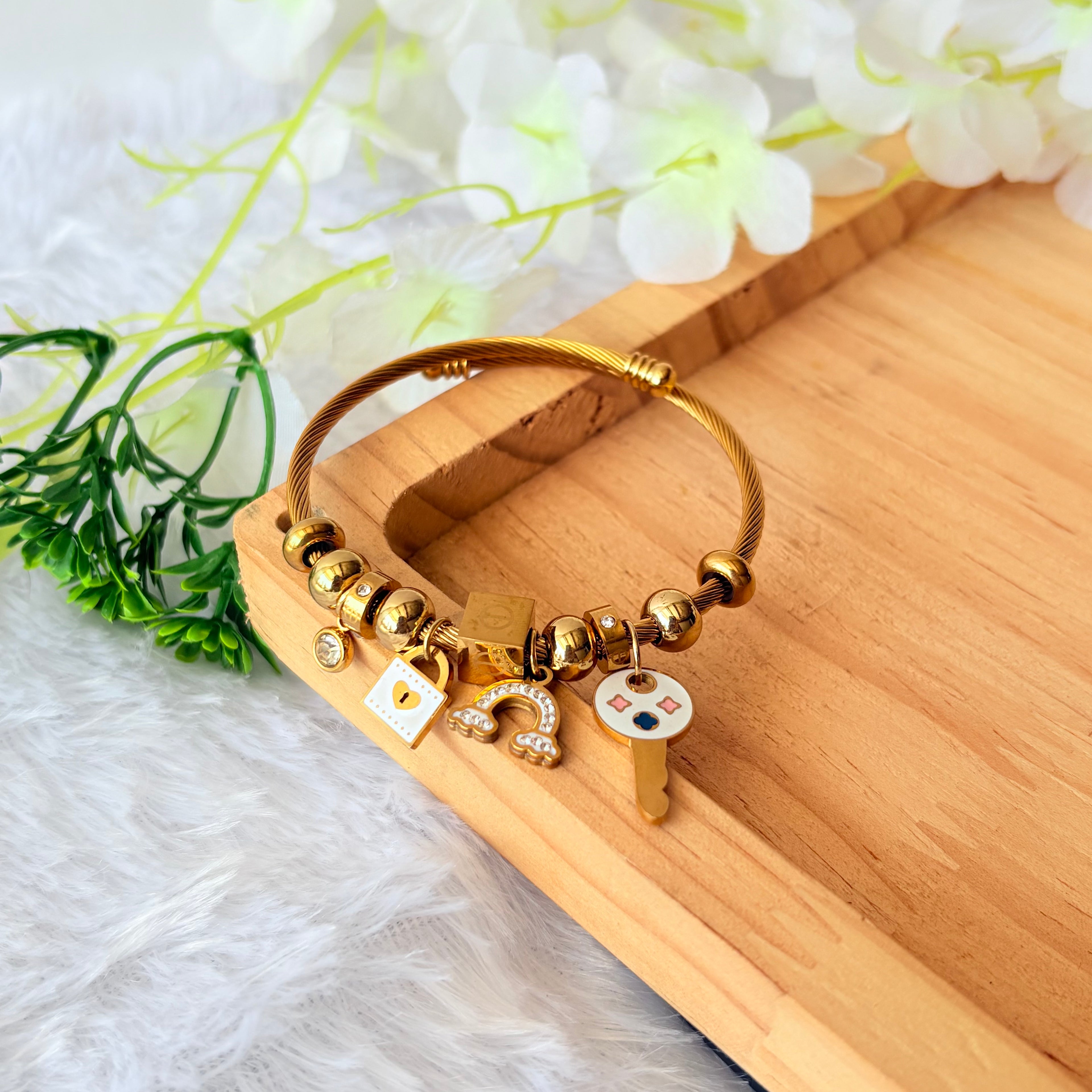 Charm bracelet for women