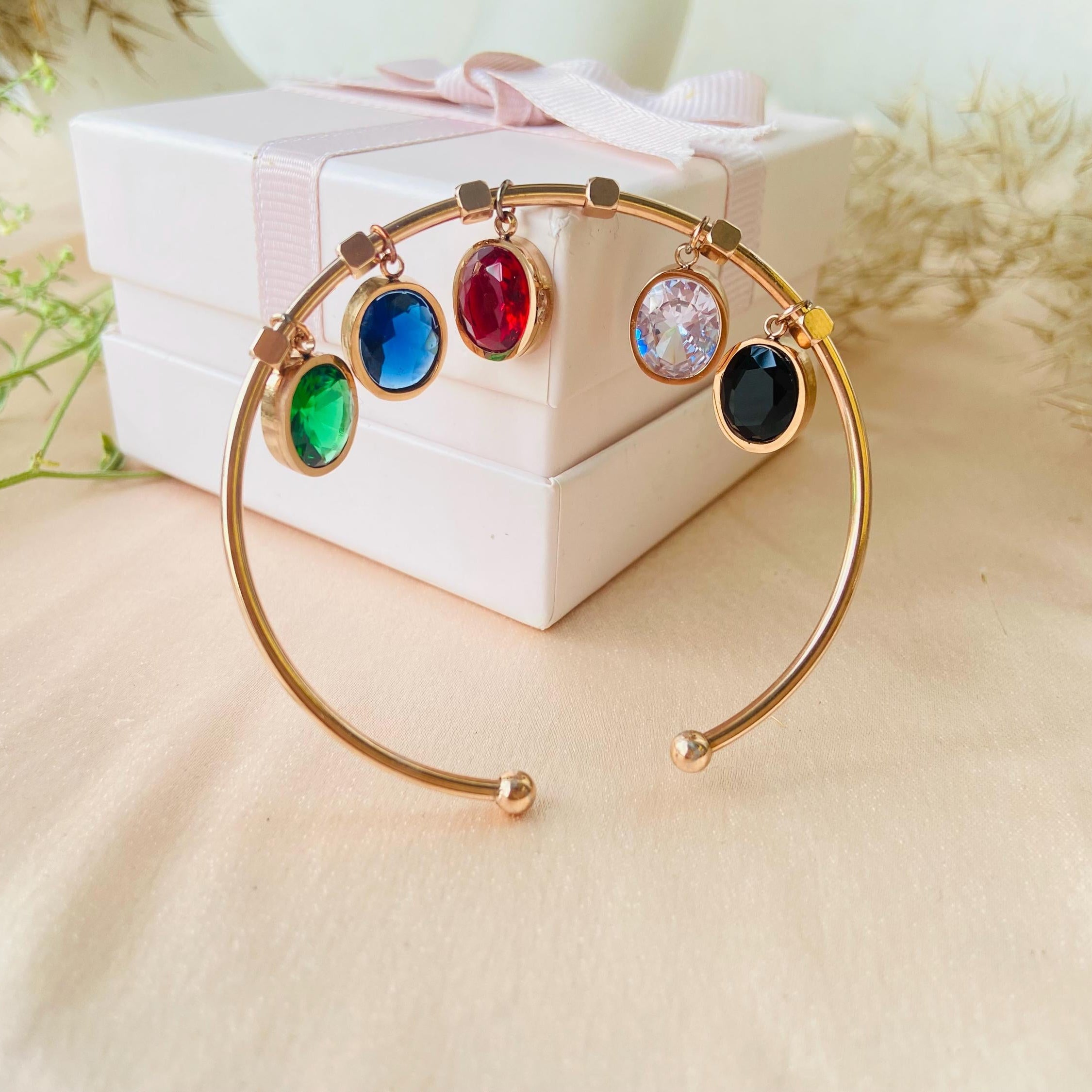 Colouring charm bracelet