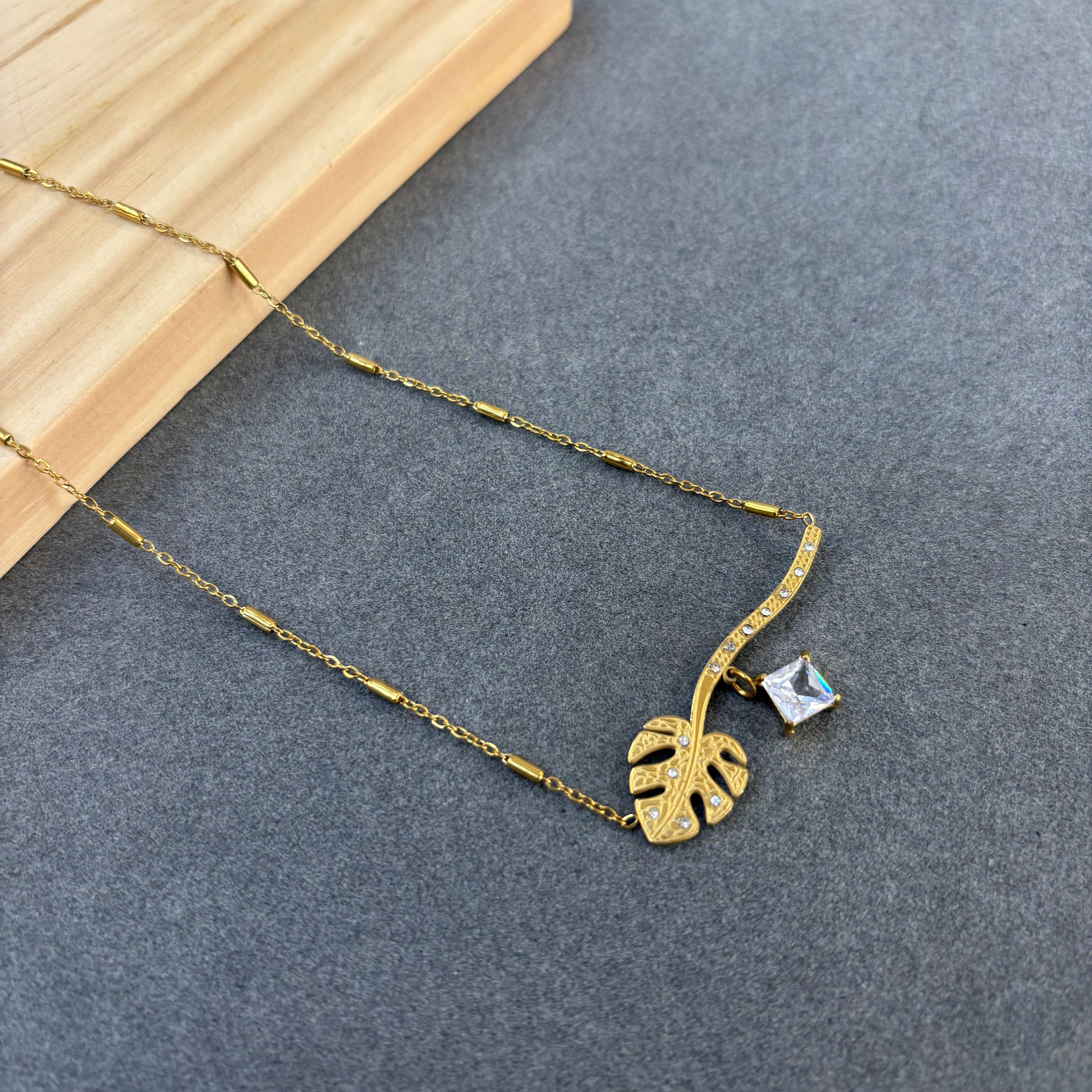 Leaf Drop Anti-Tarnish Necklace