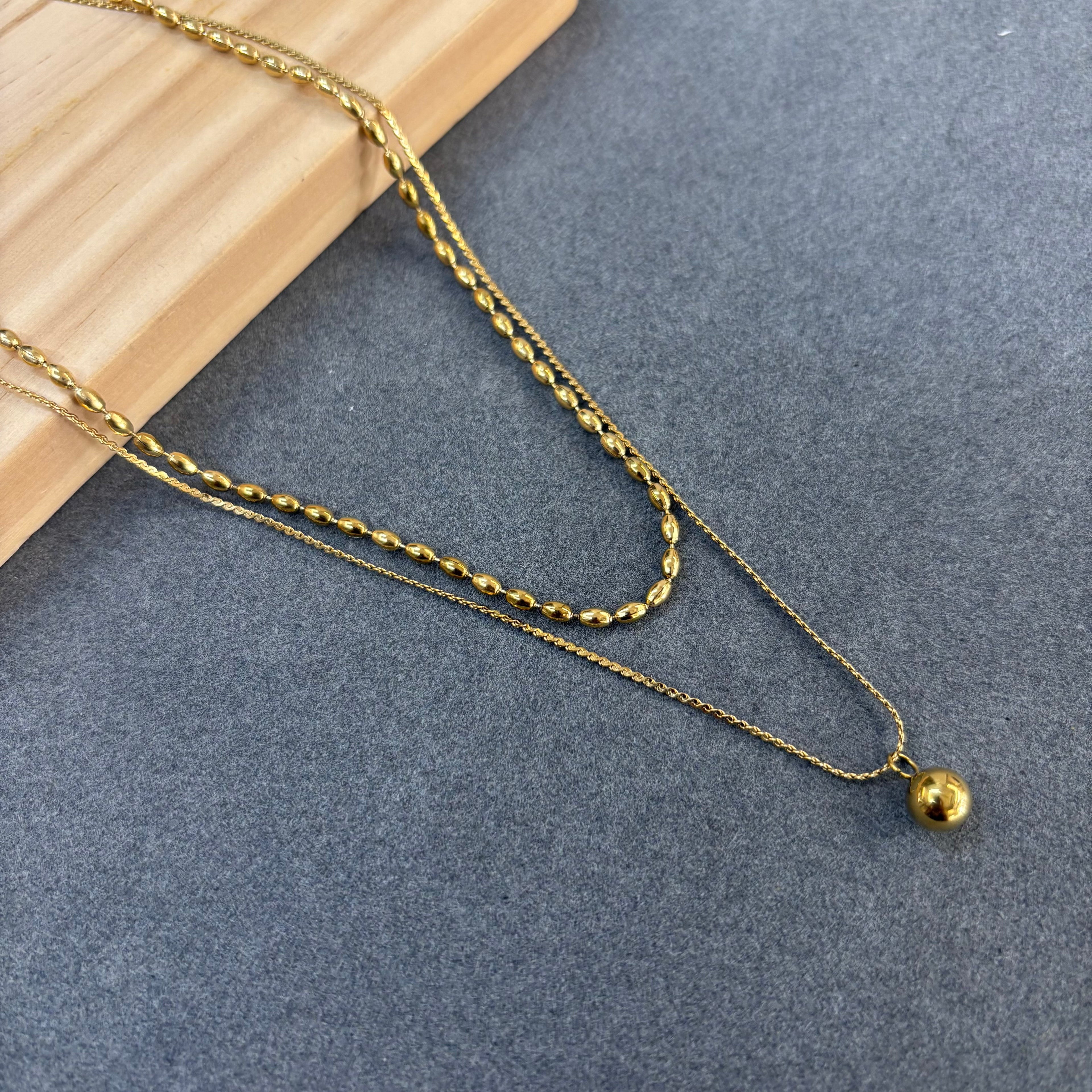 Double chain necklace