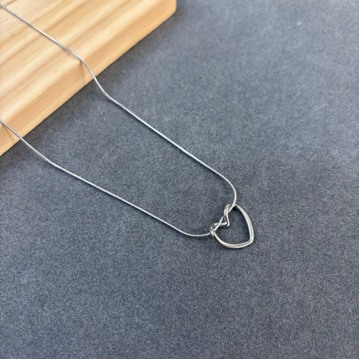 Silver heart shape neckchain