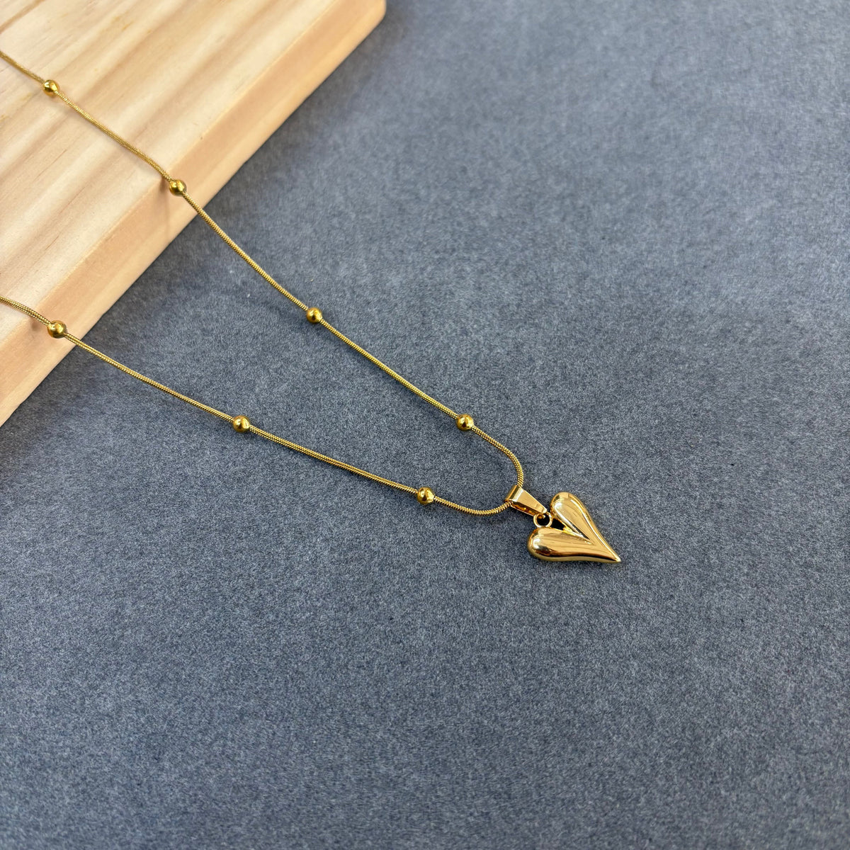 Trendy heart shape neckchain