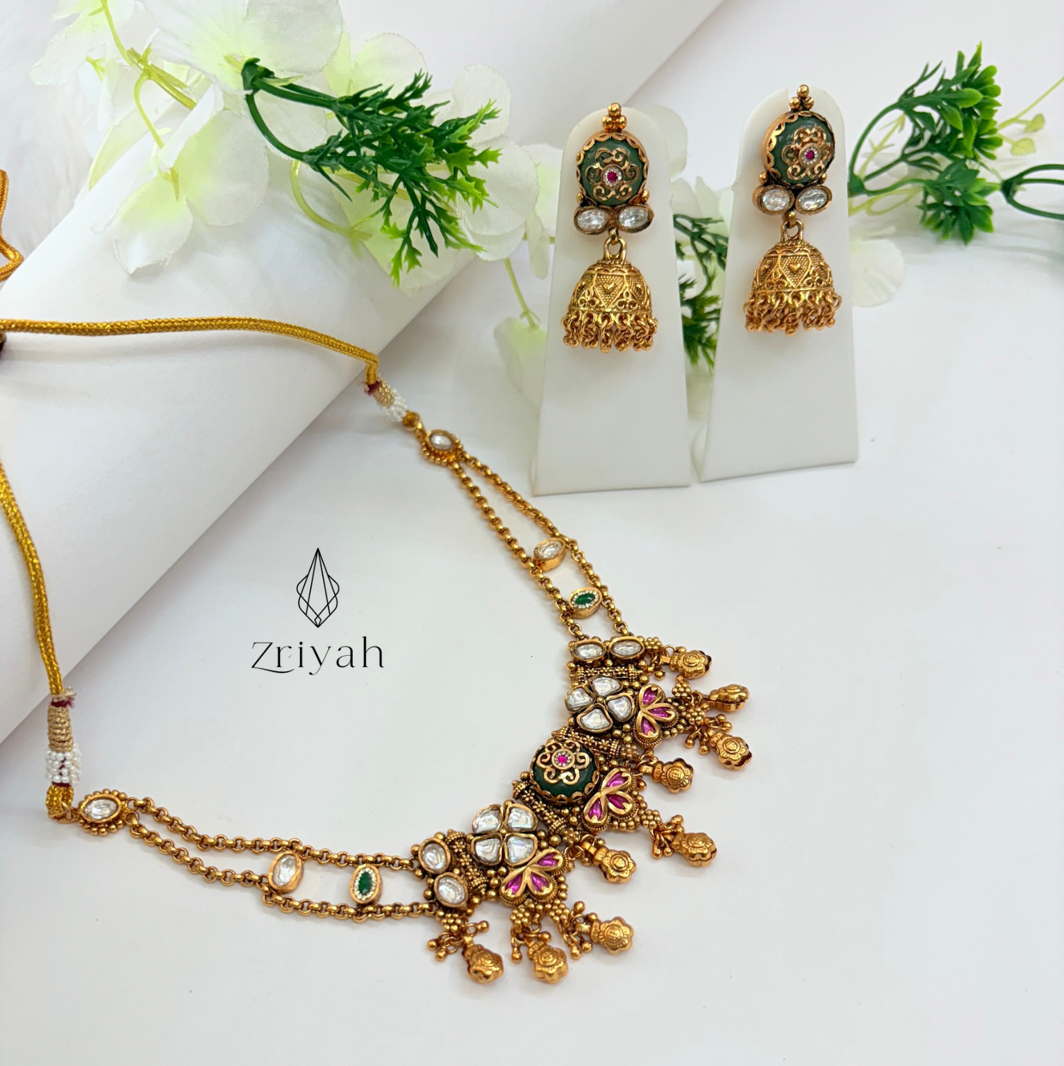 Emerald Kundan Heritage Necklace Set