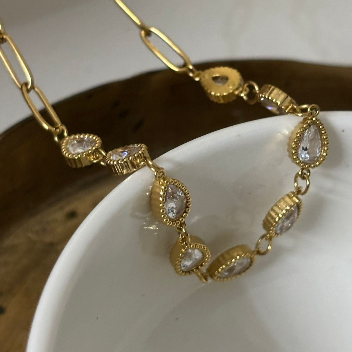 Luxurious Gold-Plated Bracelet with Oval Crystal Accents